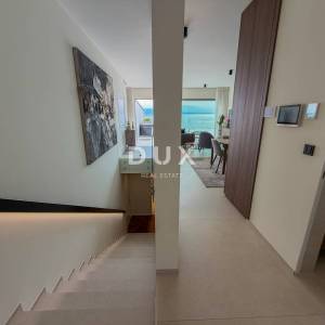 OPATIJA, CENTAR - penthouse drugi red do mora u jednoj od najboljih zgrada u Opatiji