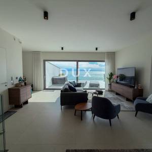 OPATIJA, CENTAR - penthouse drugi red do mora u jednoj od najboljih zgrada u Opatiji
