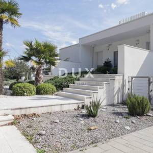 OPATIJA, CENTAR - penthouse drugi red do mora u jednoj od najboljih zgrada u Opatiji