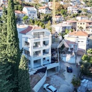 OPATIJA, CENTAR- penthouse 218,82m², DB+3S, s panoramskim pogledom na more 200m od plaže - S9