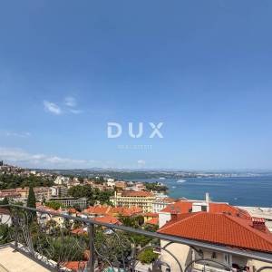OPATIJA, CENTAR - penthouse u centru Opatije s više terasa, panoramski pogled, garaža, 200 metara od Lungomare
