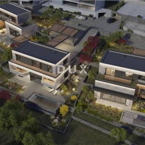OPATIJA, CENTAR - prekrasna luksuzna vila iznad centra Opatije s panoramskim pogledom na more i velikom okućnicom 