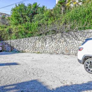 OPATIJA, CENTAR - samostojeća kuća u centru Opatije s parkingom i pogledom, 500m od mora