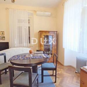 OPATIJA, CENTAR - Stan u austrougarskoj vili, 150 m od mora, 63m2