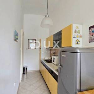 OPATIJA, CENTAR - Stan u austrougarskoj vili, 150 m od mora, 63m2