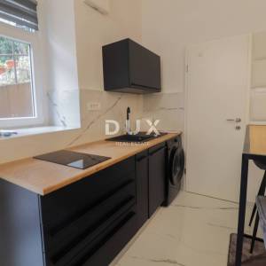 OPATIJA, CENTAR - studio apartman u povijesnoj vili drugi red do mora, UREĐEN!