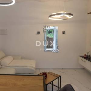OPATIJA, CENTAR - studio apartman u povijesnoj vili drugi red do mora, UREĐEN!