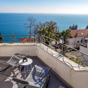OPATIJA, gospodski dvoetažni stan s pogledom na more