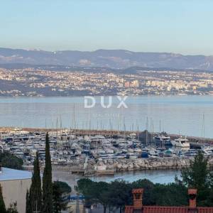 OPATIJA, IČIĆI - dizajnerska vila s bazenom i garažom 100m od plaže i poznatog Mariott Resorta