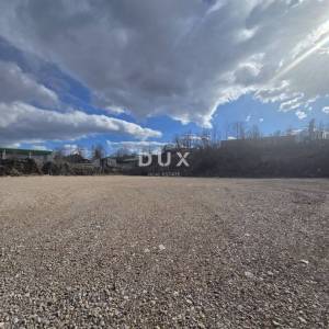 OPATIJA, JURDANI- potpuno ravno zemljište 2600m2 za najam