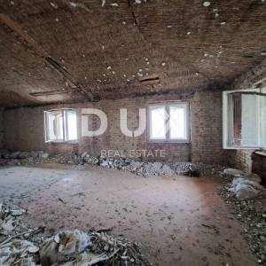 OPATIJA, LOVRAN- austrougarska villa- hotel 700m2 za adaptaciju 2.RED DO MORA + okoliš 1000m2