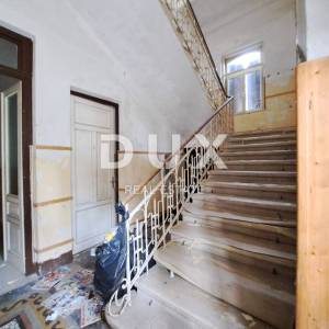 OPATIJA, LOVRAN- austrougarska villa- hotel 700m2 za adaptaciju 2.RED DO MORA + okoliš 1000m2