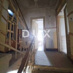 OPATIJA, LOVRAN- austrougarska villa- hotel 700m2 za adaptaciju 2.RED DO MORA + okoliš 1000m2