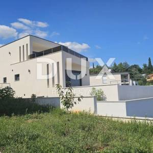 OPATIJA, LOVRAN - Luksuzan stan 141m2 s bazenom, 300m od mora