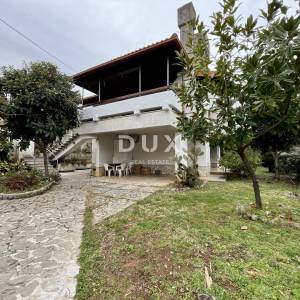 OPATIJA, LOVRAN - Samostojeća kuća 50 m od centra, 150 m od mora