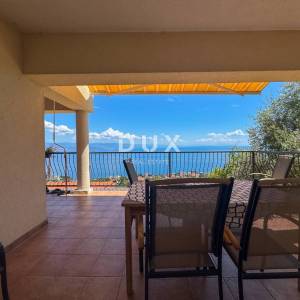 OPATIJA, LOVRAN - samostojeća kuća s garažom i panoramskim pogledom na more, PRILIKA