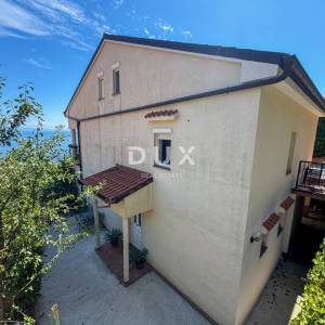 OPATIJA, LOVRAN - samostojeća kuća s garažom i panoramskim pogledom na more, PRILIKA