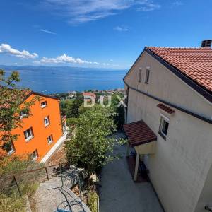 OPATIJA, LOVRAN - samostojeća kuća s garažom i panoramskim pogledom na more, PRILIKA