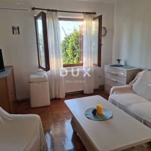 OPATIJA, LOVRAN - stan s okućnicom i pogledom na more