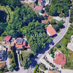 OPATIJA, MATULJI- građevinsko zemljište 508m2 s pogledom na more za stambenu zgradu– stanove ili poslovno- stambenu zgradu/ obi...