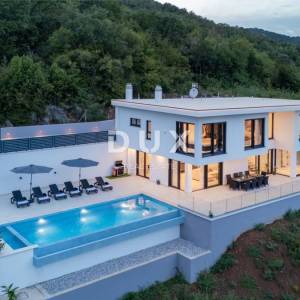 OPATIJA, MATULJI – Luksuzna villa s infinity bazenom, saunom i panoramskim pogledom na more