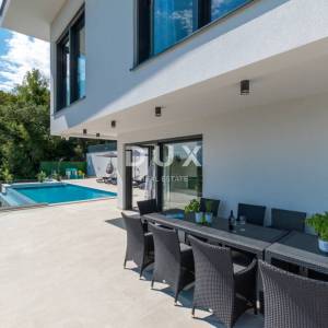 OPATIJA, MATULJI – Luksuzna villa s infinity bazenom, saunom i panoramskim pogledom na more