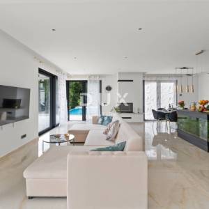 OPATIJA, MATULJI – Luksuzna villa s infinity bazenom, saunom i panoramskim pogledom na more