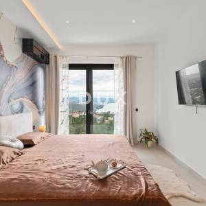 OPATIJA, MATULJI – Luksuzna villa s infinity bazenom, saunom i panoramskim pogledom na more