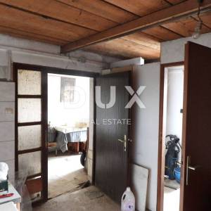 OPATIJA, MATULJI- samostojeća kuća 420m2 + pomoćna zgrada 181m2 + okućnica 1700m2