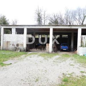 OPATIJA, MATULJI- samostojeća kuća 420m2 + pomoćna zgrada 181m2 + okućnica 1700m2