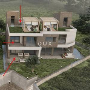 OPATIJA, MATULJI - Troetažni stan s krovnom terasom: osjećaj kuće, privatnost i panoramski pogled