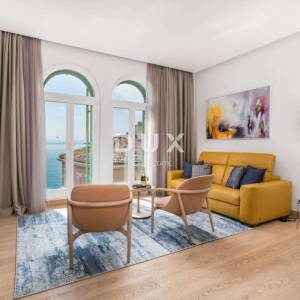 OPATIJA- novouređen stan u villi 80m2, DB+3S, 2. kat s prekrasnim pogledom na more + parking 