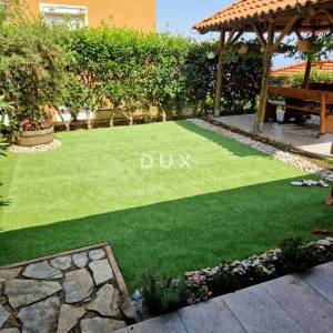 OPATIJA, OPRIĆ - Pogled na more i vrt za uživanje, 2SDB 74m2
