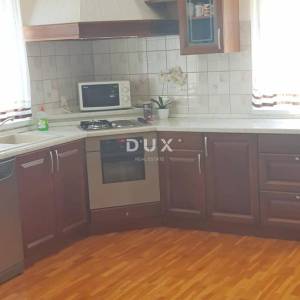 OPATIJA, OPRIĆ - Pogled na more i vrt za uživanje, 2SDB 74m2