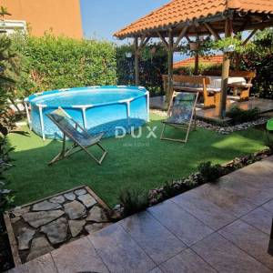 OPATIJA, OPRIĆ - Pogled na more i vrt za uživanje, 2SDB 74m2