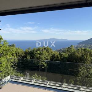 OPATIJA, POLJANE - Dugoročni najam kuće s bazenom i pogledom na more