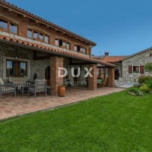 OPATIJA, POLJANE  - dvije kuće, 223m2 i okućnica s bazenom