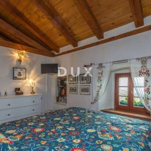 OPATIJA, POLJANE  - dvije kuće, 223m2 i okućnica s bazenom