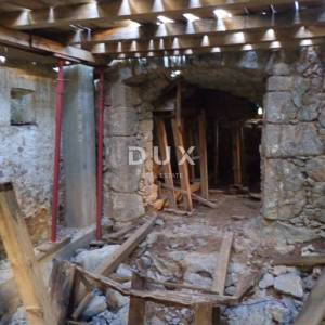 OPATIJA, PUŽI - Starina s građevinskom dozvolom 160m2