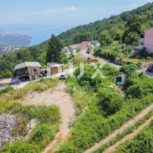 OPATIJA, RUKAVAC - građevinsko zemljište s legaliziranom kućom, pogled na more, mirna lokacija