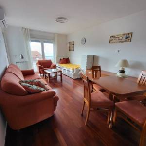 OPATIJA - stan 46m2  s prekrasnim pogledom na more, 1.kat. DB+1S, lift za najam