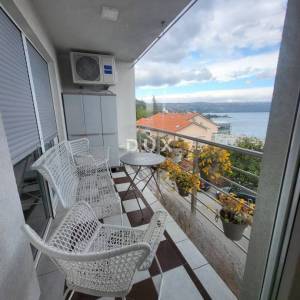 OPATIJA - stan 46m2  s prekrasnim pogledom na more, 1.kat. DB+1S, lift za najam