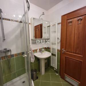 OPATIJA - stan 46m2  s prekrasnim pogledom na more, 1.kat. DB+1S, lift za najam