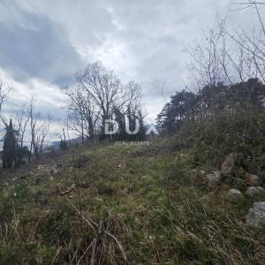 OPATIJA, VEPRINAC- građevinsko zemljište 730m2 s pogledom na more za obiteljsku kuću/ villu za iznajmljivanje s bazenom za izna...
