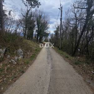 OPATIJA, VEPRINAC- građevinsko zemljište 725m2 S GRAĐEVINSKOM DOZVOLOM!!! i s pogledom na more