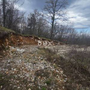 OPATIJA, VEPRINAC- građevinsko zemljište 725m2 S GRAĐEVINSKOM DOZVOLOM!!! i s pogledom na more