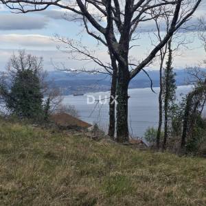 OPATIJA, VEPRINAC- građevinsko zemljište 725m2 S GRAĐEVINSKOM DOZVOLOM!!! i s pogledom na more