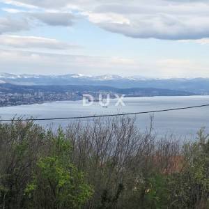 OPATIJA, VEPRINAC- građevinsko zemljište 725m2 S GRAĐEVINSKOM DOZVOLOM!!! i s pogledom na more
