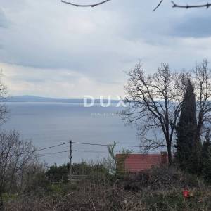 OPATIJA, VEPRINAC- građevinsko zemljište 725m2 S GRAĐEVINSKOM DOZVOLOM!!! i s pogledom na more