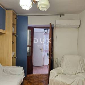 OTOK KRK, BAŠKA - Kuća u centru 40m od rive s terasom s pogledom na more!